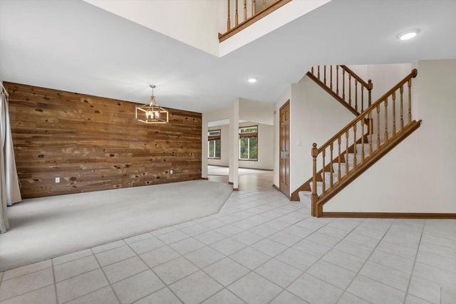 6655 N 94th STREET, Milwaukee, WI 53224