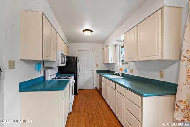 309 N Mumford Street, Anchorage, AK 99508
