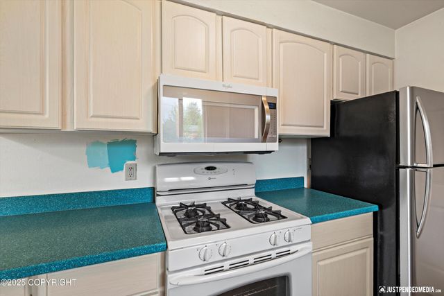 309 N Mumford Street, Anchorage, AK 99508