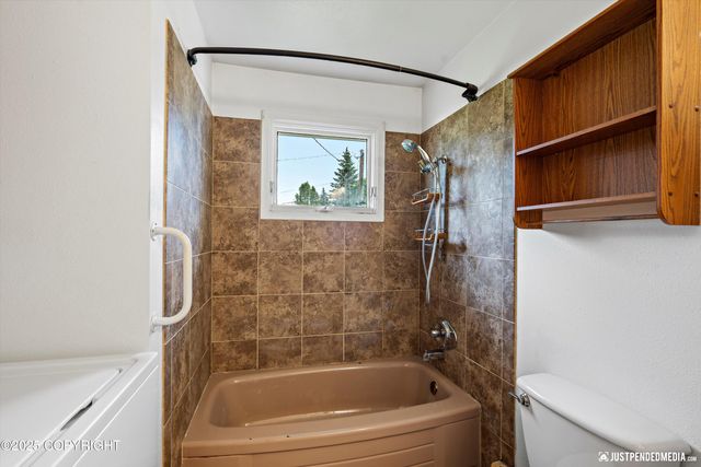 309 N Mumford Street, Anchorage, AK 99508