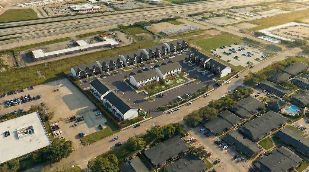 81 Northpoint Dr Building 9a, Houston, TX 77060