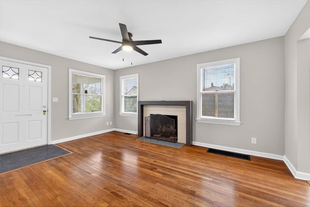 33 Rosslyn Avenue, Columbus, OH 43214