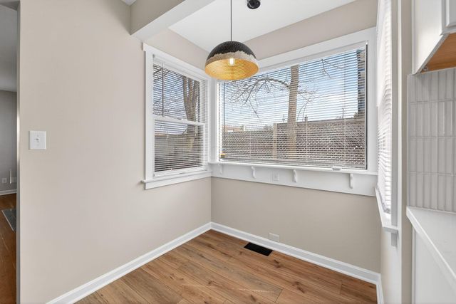 33 Rosslyn Avenue, Columbus, OH 43214