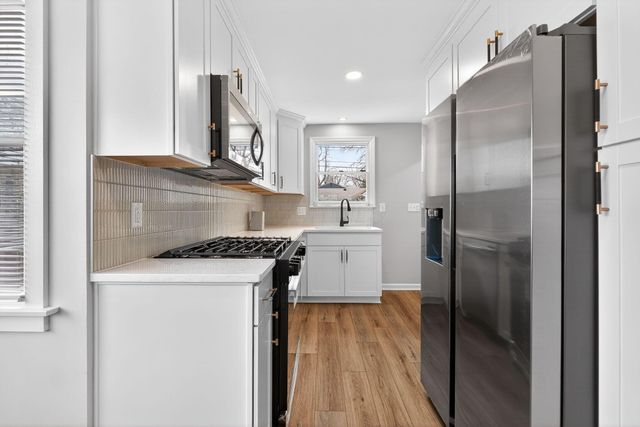 33 Rosslyn Avenue, Columbus, OH 43214