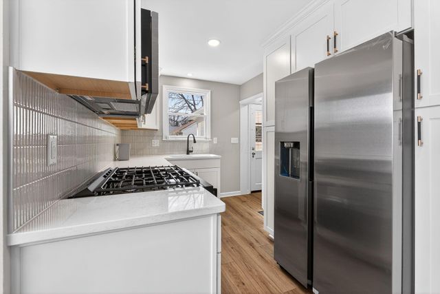 33 Rosslyn Avenue, Columbus, OH 43214