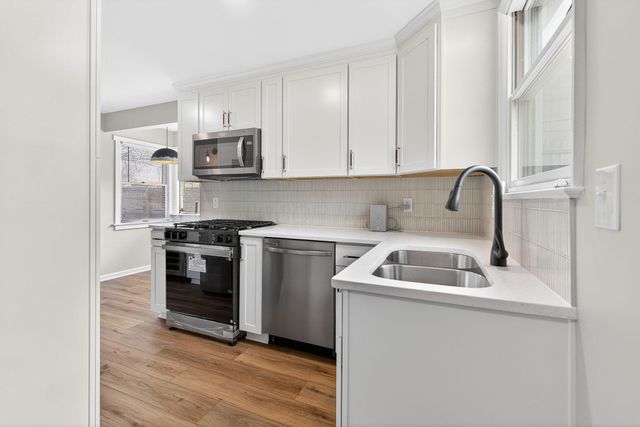 33 Rosslyn Avenue, Columbus, OH 43214