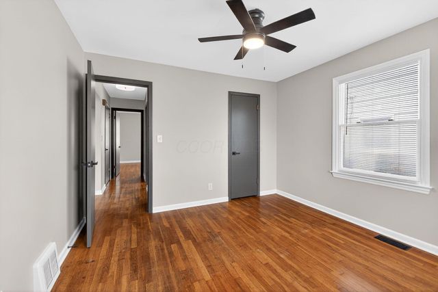 33 Rosslyn Avenue, Columbus, OH 43214