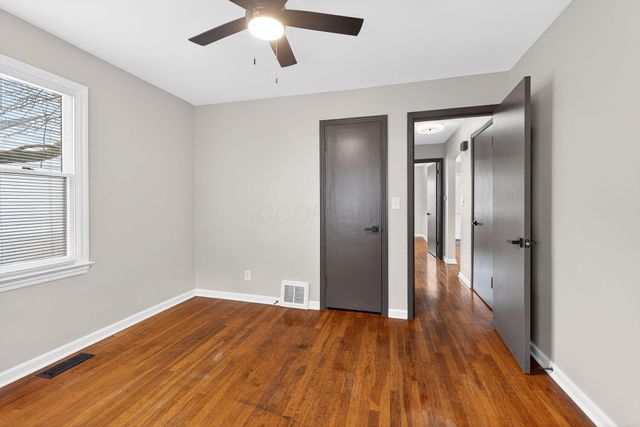 33 Rosslyn Avenue, Columbus, OH 43214