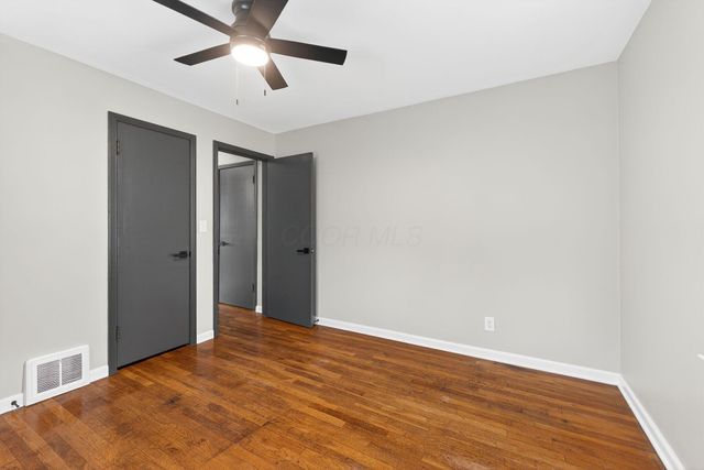 33 Rosslyn Avenue, Columbus, OH 43214