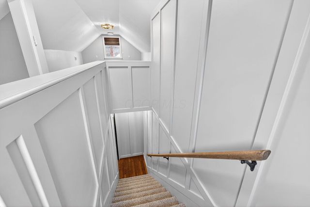 33 Rosslyn Avenue, Columbus, OH 43214