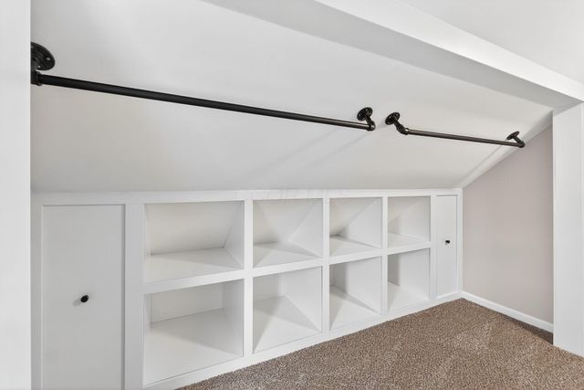 33 Rosslyn Avenue, Columbus, OH 43214