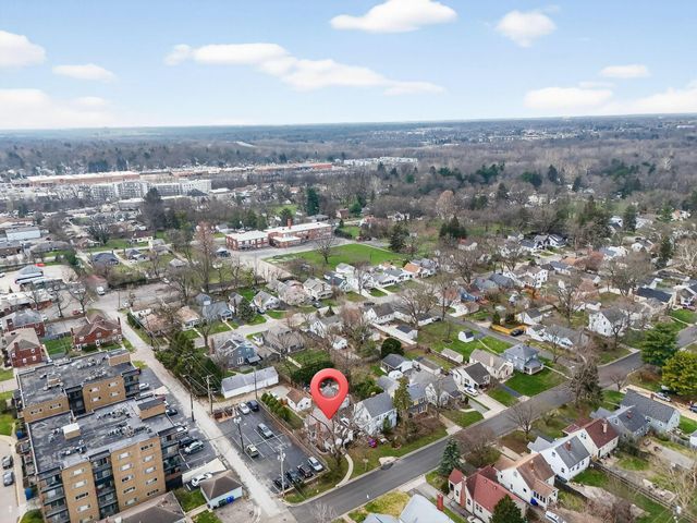 33 Rosslyn Avenue, Columbus, OH 43214