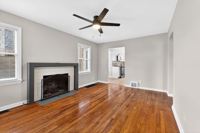 33 Rosslyn Avenue, Columbus, OH 43214