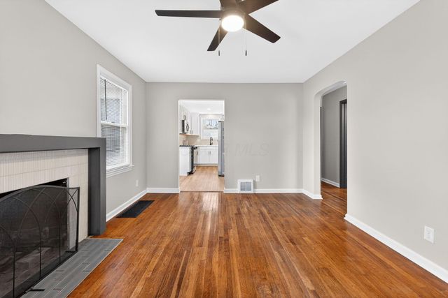 33 Rosslyn Avenue, Columbus, OH 43214