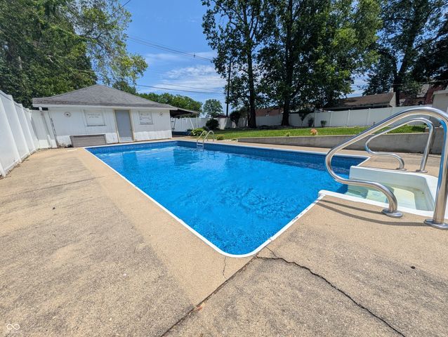 530 N Perkins Street, Rushville, IN 46173