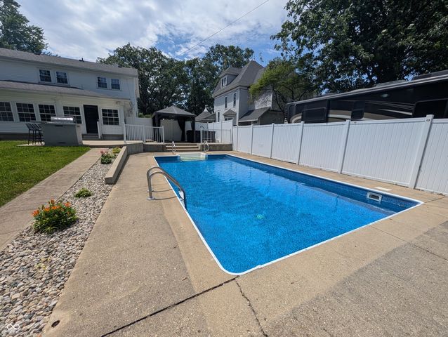 530 N Perkins Street, Rushville, IN 46173