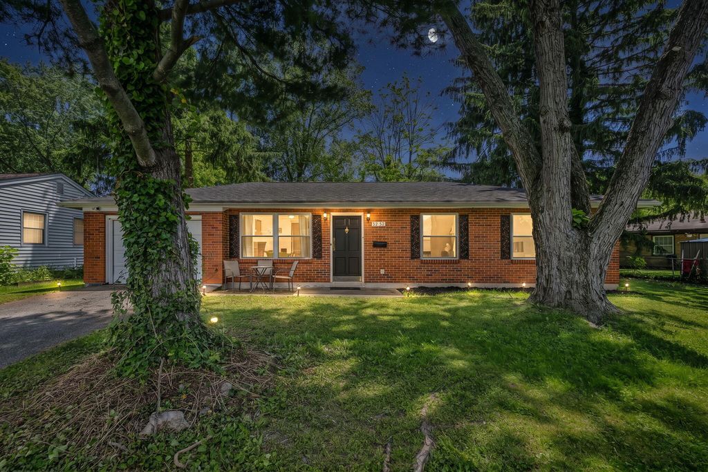3252 Burdett Court 3252 Burdett Court, Columbus, OH 43232