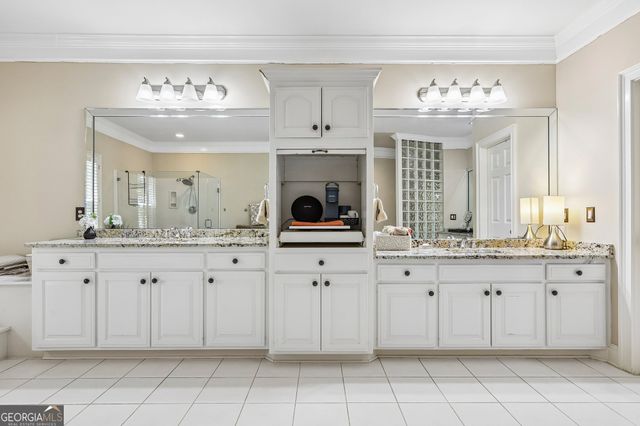 205 Wicklawn Way, Roswell, GA 30076