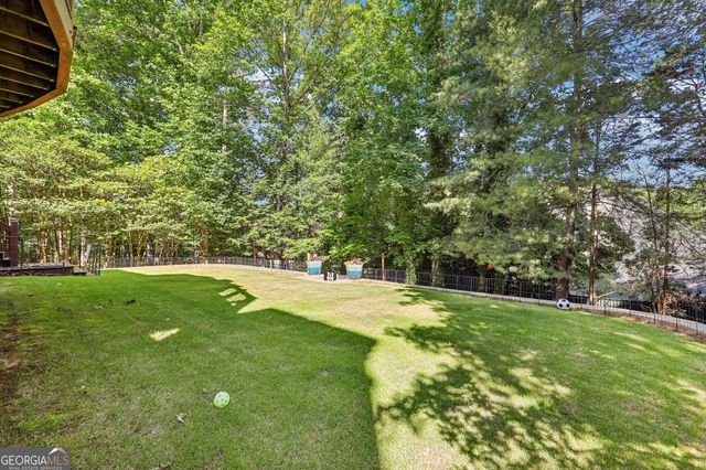 205 Wicklawn Way, Roswell, GA 30076