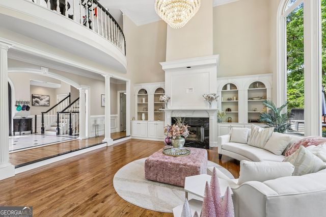 205 Wicklawn Way, Roswell, GA 30076