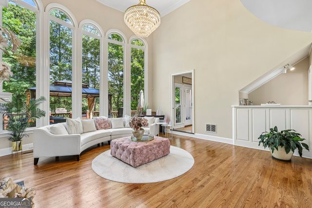 205 Wicklawn Way, Roswell, GA 30076