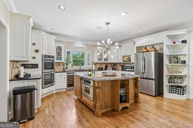 205 Wicklawn Way, Roswell, GA 30076