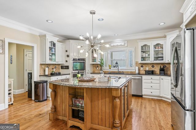 205 Wicklawn Way, Roswell, GA 30076