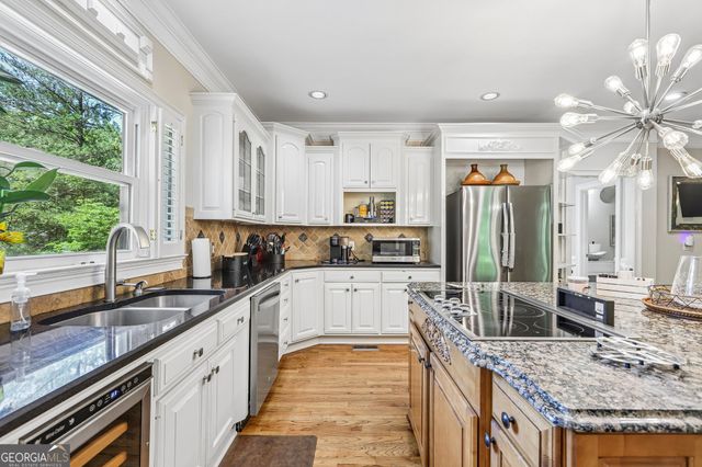 205 Wicklawn Way, Roswell, GA 30076