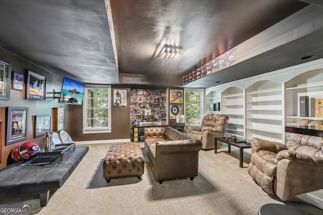 205 Wicklawn Way, Roswell, GA 30076
