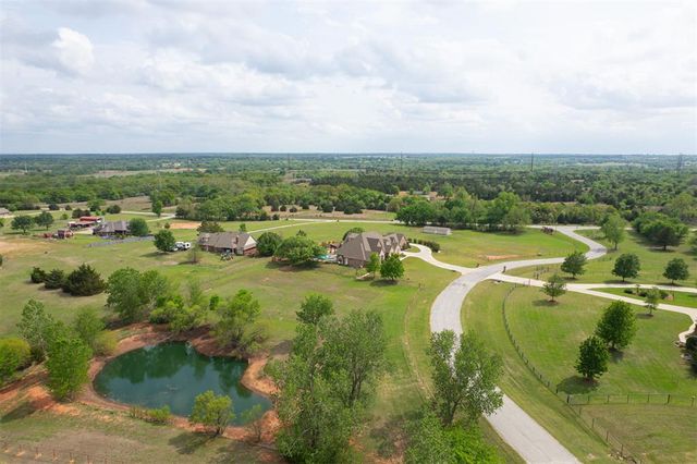 17900 Chatham Hills Road, Norman, OK 73071