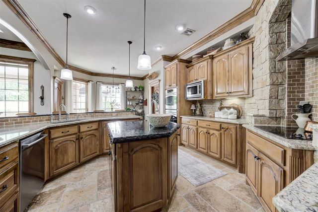 17900 Chatham Hills Road, Norman, OK 73071