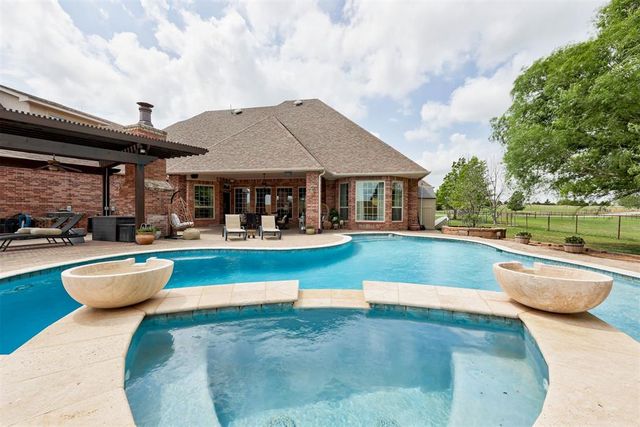 17900 Chatham Hills Road, Norman, OK 73071