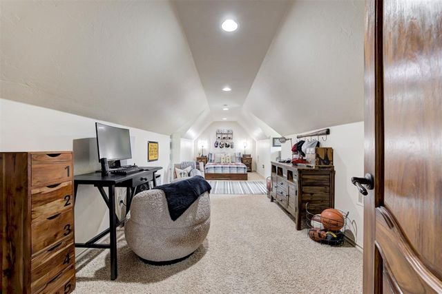 17900 Chatham Hills Road, Norman, OK 73071