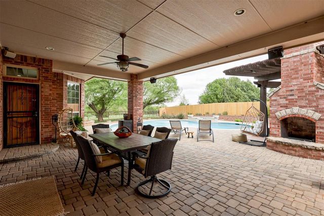 17900 Chatham Hills Road, Norman, OK 73071