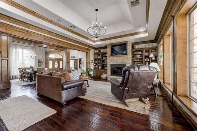 17900 Chatham Hills Road, Norman, OK 73071