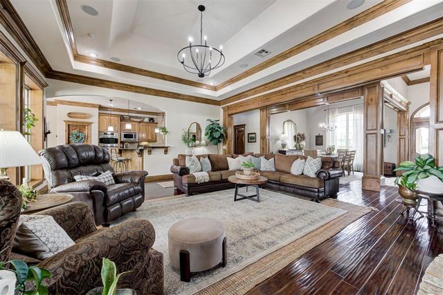 17900 Chatham Hills Road, Norman, OK 73071