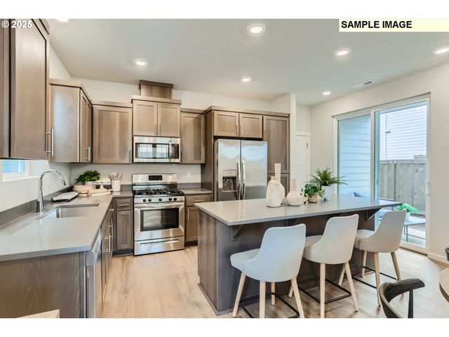 1050 Legacy St, Eugene, OR 97402