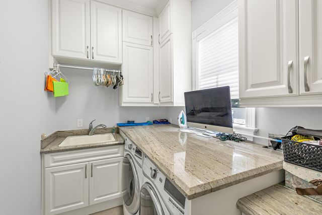 2409 NE 27TH Street, Lighthouse Point, FL 33064