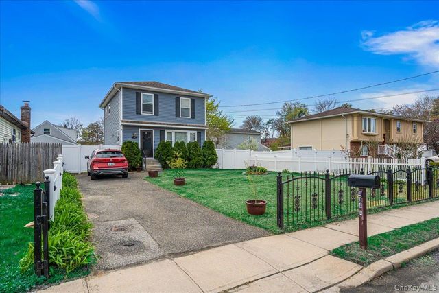 144 Washington Avenue, Wheatley Heights, NY 11798