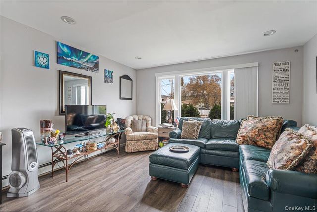 144 Washington Avenue, Wheatley Heights, NY 11798