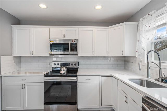 144 Washington Avenue, Wheatley Heights, NY 11798