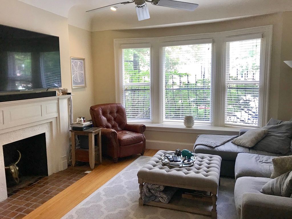 330 Dartmouth Street 1B, Boston, MA 02116