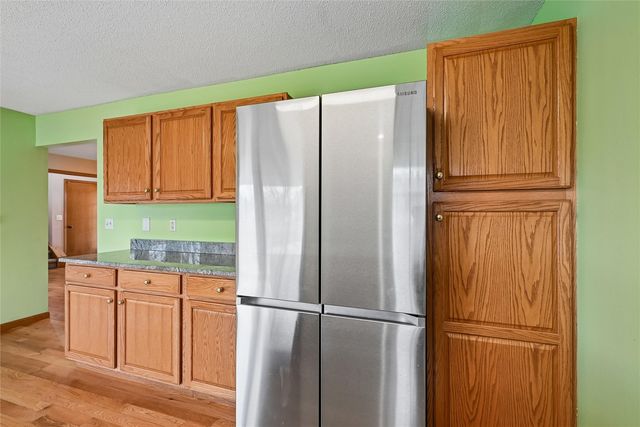 7822 Foxfield Drive NE, Cedar Rapids, IA 52402