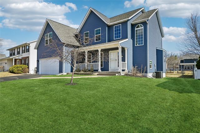 7822 Foxfield Drive NE, Cedar Rapids, IA 52402