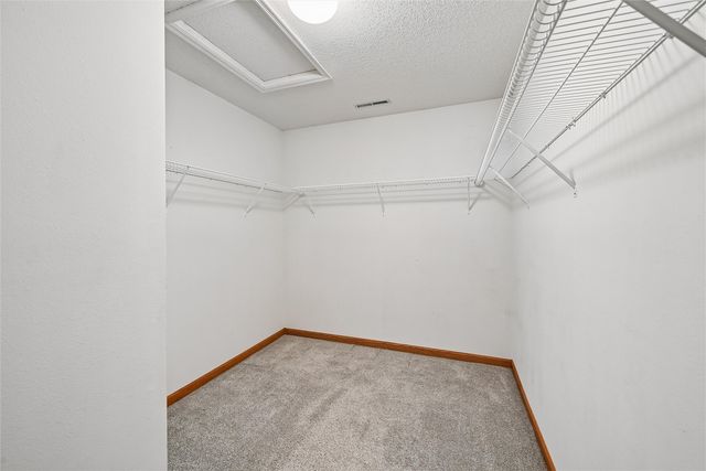 7822 Foxfield Drive NE, Cedar Rapids, IA 52402