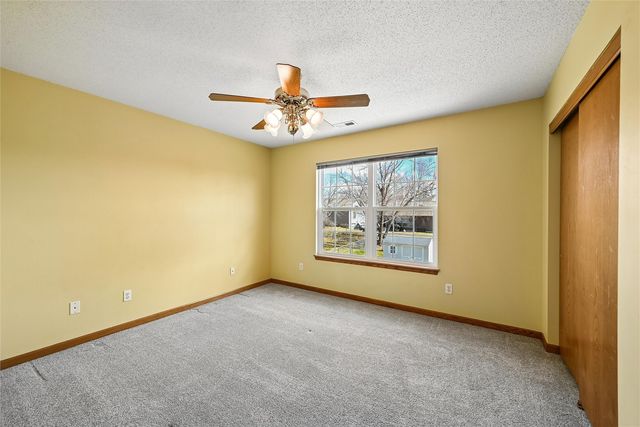 7822 Foxfield Drive NE, Cedar Rapids, IA 52402