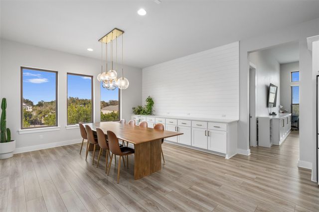 501 Francis CT, Liberty Hill, TX 78642