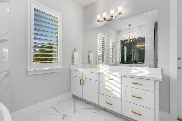 501 Francis CT, Liberty Hill, TX 78642