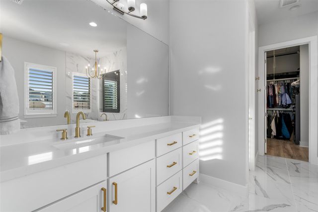 501 Francis CT, Liberty Hill, TX 78642