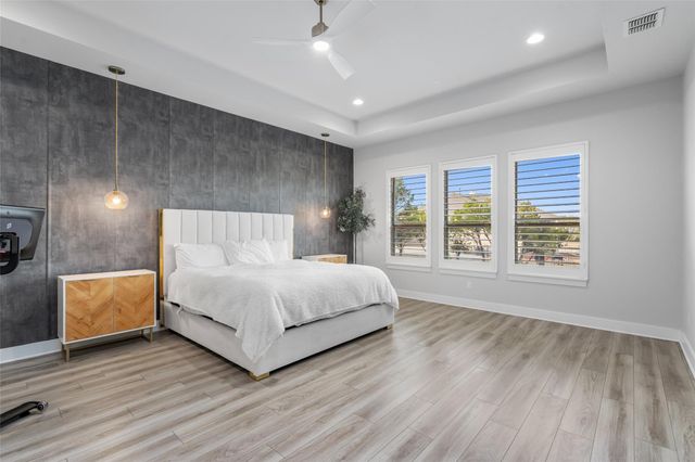 501 Francis CT, Liberty Hill, TX 78642